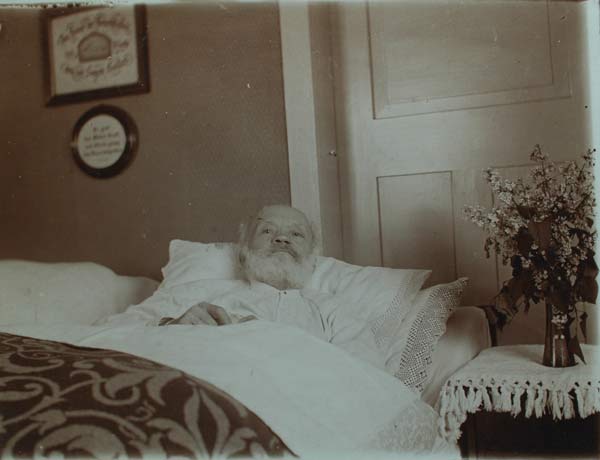 Uncle-in-Plieningen--in-bed