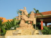         Barcelo Statue